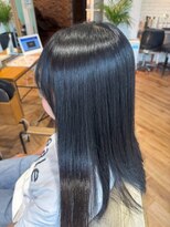 ヘアーショップ エヌアンドエー 越谷店(hair shop N&A)&nbsp;艶感とまとまりが映えるナチュラルストレートセミロング