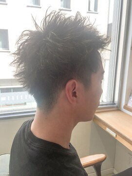 エミュ 新宿(emu) 刈り上げ、ツーブロック U-REALM otto 川田