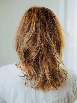 アマリス(Amaris) オシャレロング20代/30代/40代/庭瀬