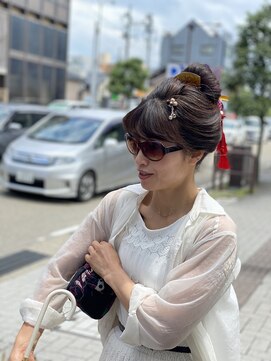 ヘアセットサロンエッジ(Edge) 金沢着物愛部さんの撮影。新入部員さんのヘアセット