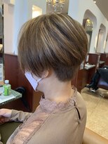 ブランシェ JR勝川駅南口店(BRANCHE)&nbsp;刈り上げアシメショート×highlight《ハイライト》