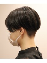 ウィスカーヘアー(whisker hair)&nbsp;ダークカラーハンサムショート　刈り上げショート