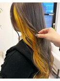 くすみベージュ×インナーイエロー
