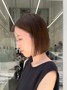 ニトバイアンキシム(nit by ahnkism) ボブミルクティーベージュブリーチダブルカラー堀江