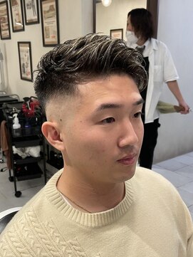 グレイスフルバーバーロンドン 大宮店(Graceful Barber London) 【20代 男性】ロンドンパーマフェード(大宮/バーバー)