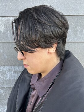 ヒュイル バイ ニアウ(Hwyl by Niau) メンズマッシュセンターパートスパイラルパーマニュアンスパーマ