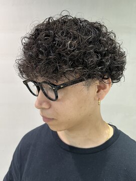 レタッチ バイ フィフス 天神大名(RETOUCH by fifth) 天神大名プードルパーマメンズカットラウンドマッシュ30代