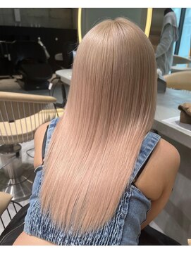 ロンドルピナス 小倉(Lond Lupinus) ミディアムレイヤーカット/似合わせカット/大人ガーリー/20代