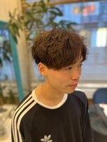 フィッティ 横須賀中央店(fiti)&nbsp;波巻きツイストスパイラルパーマ ナチュラルブラウン 横須賀中央