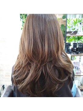 ラルシー(Larucy) レイヤーカット