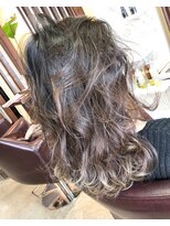 キー(kｅｙ)&nbsp;アッシュベージュグラデーション