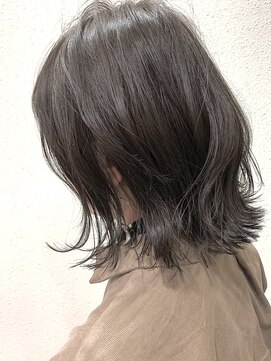 リーフェ バイアルティナ(Rife by artina) 切りっぱなしひし形ボブ×グレーパール　【Rife海老名】