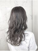 シルバーアッシュカラー×ウェットスタイリング
