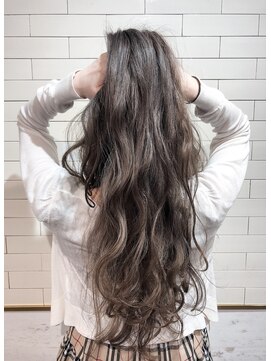 エイトセカンド 新宿三丁目店(EIGHT second) ロンググレージュベージュ