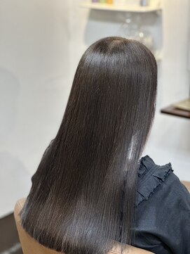 リアル hair make RE@L 極さらのペタンコすぎないストレート髪へ