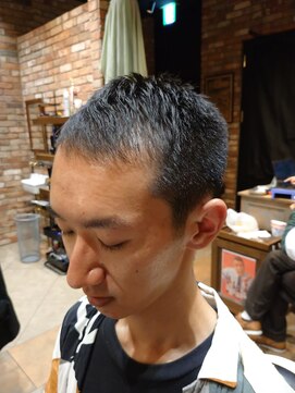 ヒロギンザバーバーショップ 丸の内店(HIRO GINZA BARBER SHOP) 大人ボウズスタイル