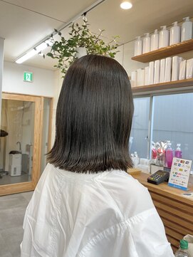 リラ バイ クオーレ(LIRA by CUORE) 酸性縮毛矯正