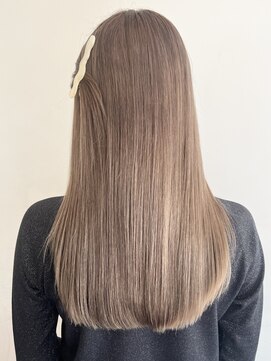 ローネス(LONESS) 透明感たっぷりラテベージュ【表参道/青山】