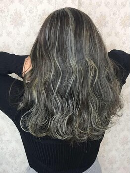 ネオヘアー 天満橋(Neo hair)の写真/【カット＋潤い艶_根元カラー¥4500～】ダメージケア!トレンド外国人風カラーもプチプラで叶う♪