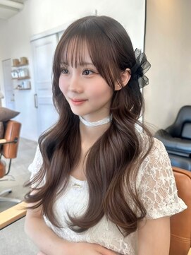 アイドットプラス 表参道(i.+omotesando) ウェーブヘア×ニュアンスカラーで魅せる柔らかさ