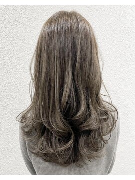 ネオリーブ クタ 町田店(Neolive kuta) 【Neolivekuta】グレージュ