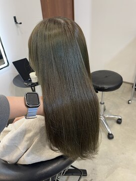 クオン 伊勢崎(QUON.) オリーブカラー