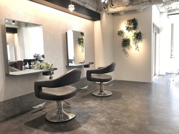 エイル 西梅田(eyl)の写真/初めての方もホッと安心して過ごせるサロン[eyl]落ち着いた空間で、カフェのようなサロンタイムを♪