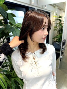 レイヤー/ミディアム・ロング/20代/顔周り/ブラウンベージュ