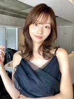 サンルーム(SUN room)&nbsp;外ハネミディアムレイヤーレイヤーカットシースルーバング