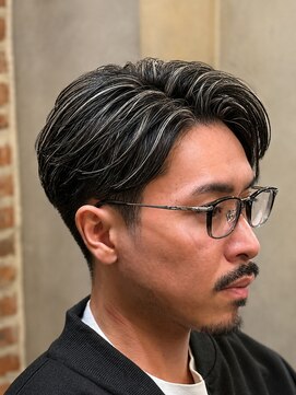 ドルクス 上野店(Dorcus) 魔裟斗風カラー ホワイトメッシュハイライト