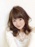 思わず触れたくなるふわ揺れミディ