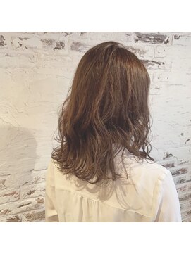 トリア(the tria) A/W オススメ☆赤味のないマロンベージュ☆