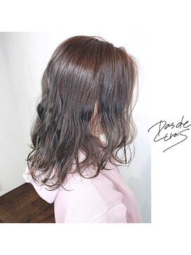 パドトロワ(Pas de trois) 新潟×クリアグレージュ×透明感×波巻きウェーブ