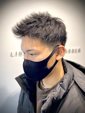 リバティシェアバーバー 銀座(LIBERTY SHARE BARBER) 【王道】黒髪ジェットモヒカン