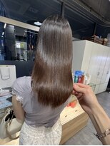 ジーニー 横浜(giinii) 横浜圧倒的艶髪_美髪矯正_髪質改善縮毛矯正_渋谷良太