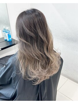 アライブ キチジョウジ(ALIVE Kichijoji) 【ALIVE吉祥寺】グレージュバレイヤージュグラデーション