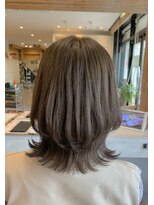 アドラーブル 松崎店(adorable) 【ひし形】【ウルフボブ】【カーキグレージュ】