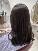セミロング×アッシュグレージュ