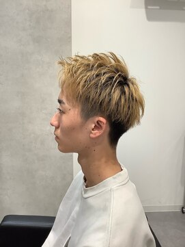 ステアーズ(Stairs) アップバングショート