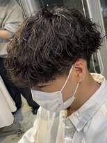 テン 心斎橋(tenn.)&nbsp;波巻きスパイラルパーマメンズマッシュセンターパートウルフ30代