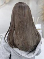 リア(riah)&nbsp;ダブルカラーミルクティーベージュレイヤーカット韓国ヘア