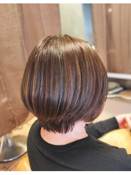 シャイン(Shine) ショートボブ