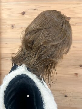 シロ(SiLO) ブリーチなしで透け感ベージュ☆彡