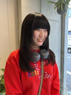 オムズ(OM's) ミディアムレイヤー/ハッシュカット/前髪