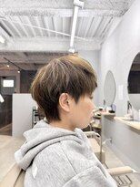ココル(COCOL) 【トップがふんわりする】ショートウルフ×カーキベージュ