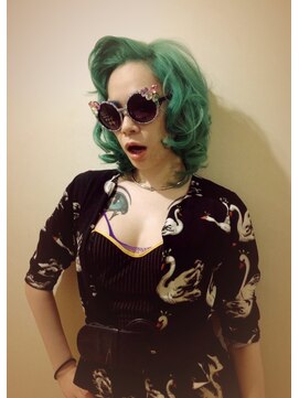 ゴーゴーヘアー(GOGO HAIR) ミントグリーンのピンナップスタイル☆