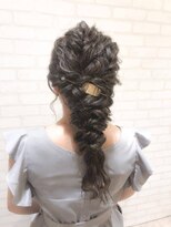 ヘアメイク シュシュ(Hair make chou chou)&nbsp;ハイライト×編みおろしアレンジ【chou-chou 北林夏実】