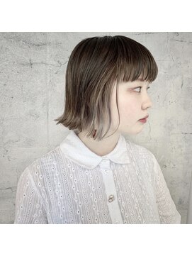 プラグ バイ ネオリーブ(plug by neolive) インナーカラー シアーグレージュ 切りっぱなしボブ お客様