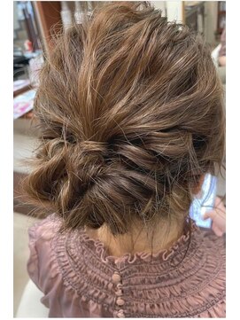 アレイズ ツクダ(ArayZ Tsukuda) お呼ばれヘア