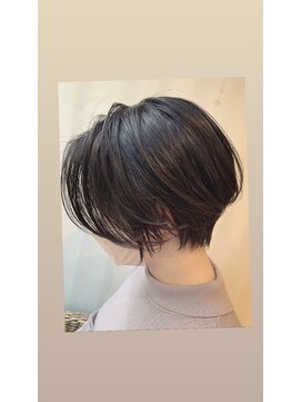 ネオリーブ シュシュ 神保町店(Neolive susu) 畠山雄大 ひし形くびれショート ブルージュカラー